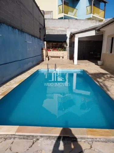 Casa para Venda no bairro Chácaras Reunidas - Santa Branca/SP