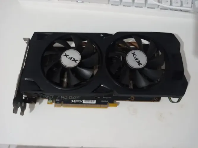 Placa de video XFX RX 570 4Gb 100% funcionando