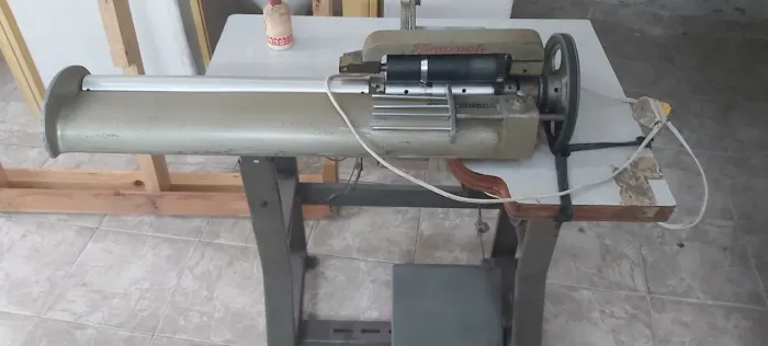 Máquina de cortar galão e viés Fioravante