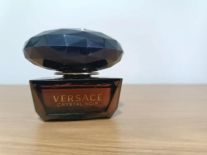 Versace Crystal Noir EDP