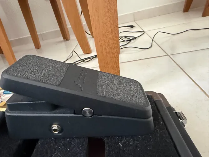 Pedal de Expressão e volume Fractal ev2