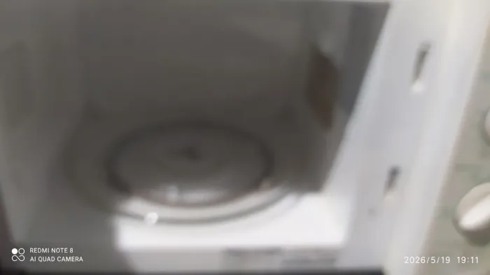 microondas para tirar peça 