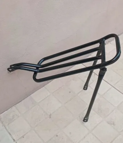 Bagageiro de bicicleta reforçado em aço em perfeito estado 
