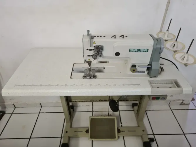 Vendas de máquinas de costura seminova
