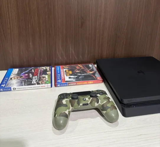 Playstation 4 Slim