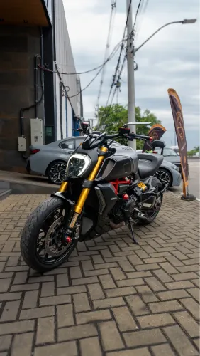 Diavel 1260 S 2023 + 70k em Acessórios