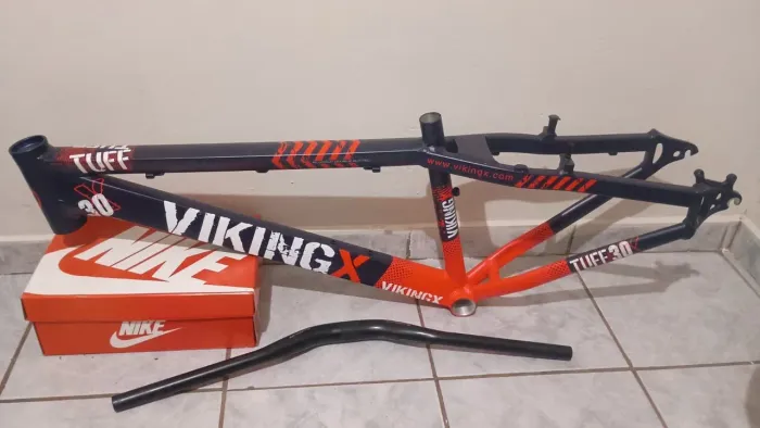 Vendo ou troco em quadro de gios volto dinheiro