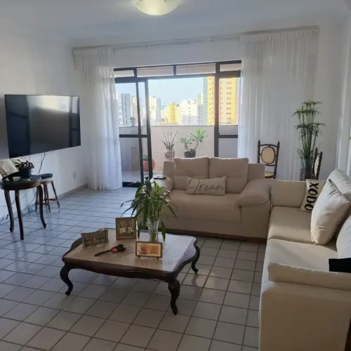 Apto de 150 metros ( 3 suites)