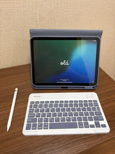 iPad 10ª Geração Branco 64GB (Impecável) + Caneta B-Max + Teclado Bluetooth - Kit Completo