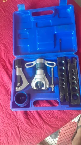 Vende-se ferramentas para refrigeração