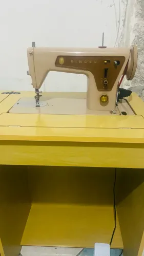 Máquina de Costura Singer 660 - Revisada, Perfeita + Gabinete