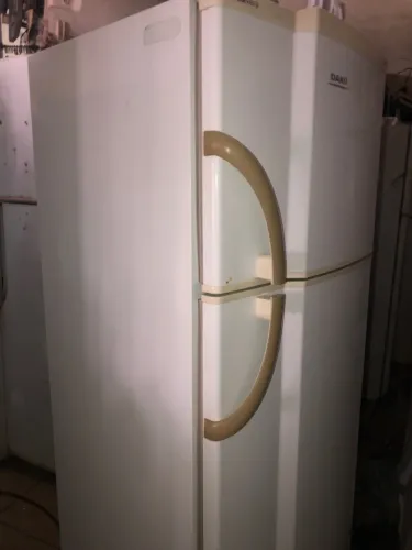 Geladeira DAKO 380 litros duplex