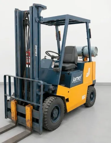 EMPILHADEIRA YALE R25