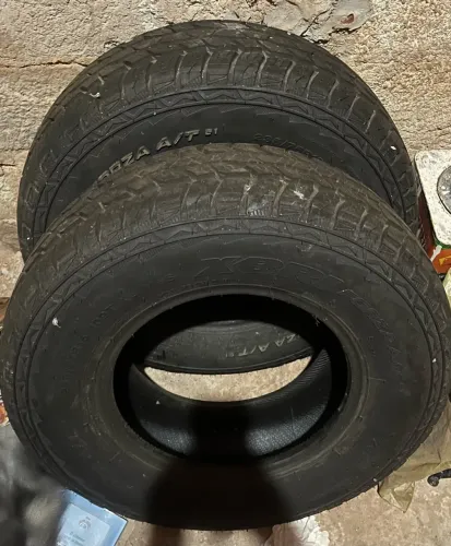 Pneu aro 15 para caminhonete nunca usado 