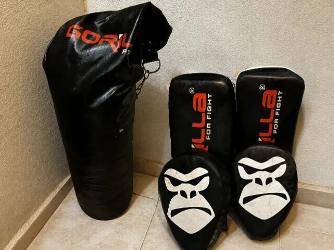 Kit de Boxe / Muay Thai- Saco pancada boxe 180cm manopla e aparador de chute