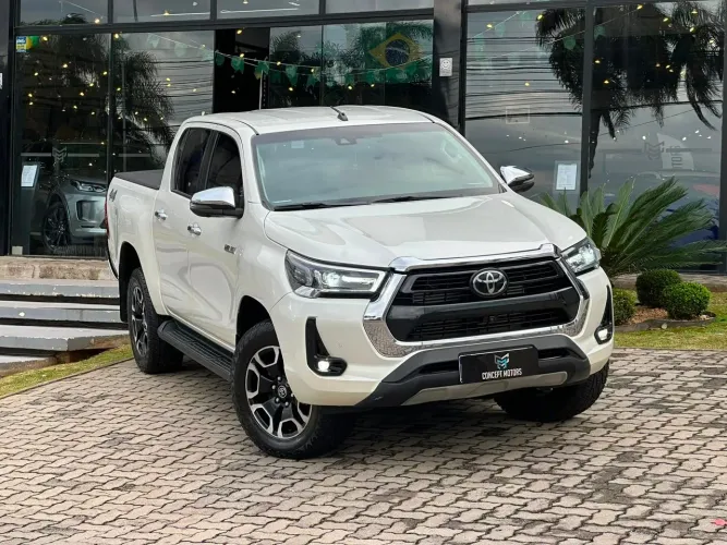 Toyota Hilux CD SRX 4X4 2.8 TDI 16V Diesel Aut. 2022
