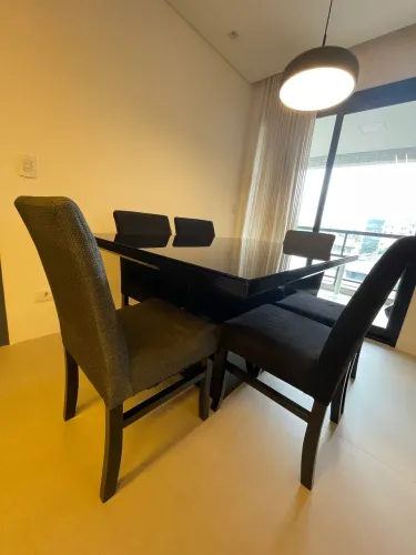 Desapega - Mesa de Jantar (Brinde 6 cadeiras)