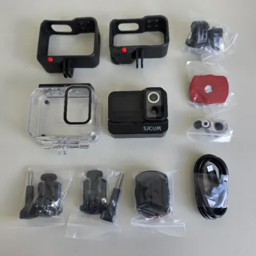 Câmera de Ação SJCAM SJ20 4K Dual Tela - Caixa Aberta
