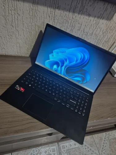 Notebook Asus AMD Ryzen 5 7520U RAM 8GB DDR5 SSD 512GB