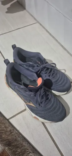 Tênis Feminino Mizuno Wave Stratos 2