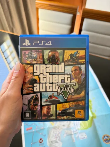 Jogo GTA V 5 PS4 com mapa completo
