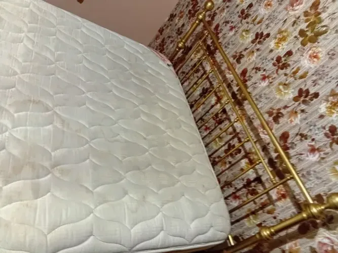 Cama casal c colchao 1.38