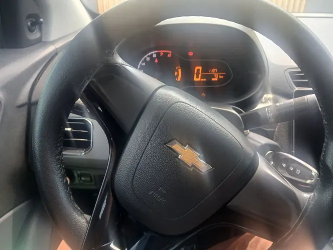 Chevrolet Joy Plus Black Ed.1.0 8V 4P Flex MEC 2021