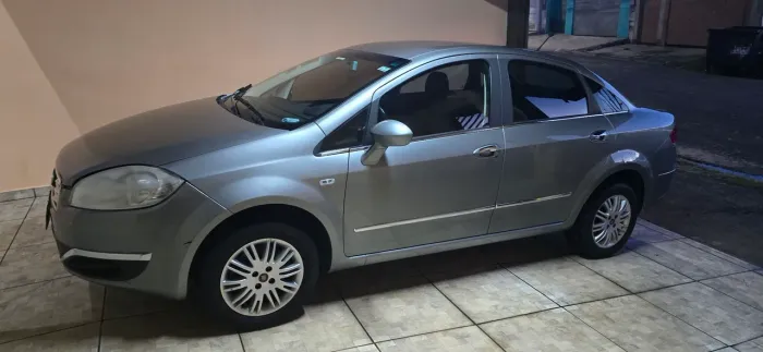 Fiat Linea Essence Dualogic 1.8 Flex 16V 4P 2016