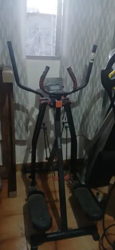 Simulador de Caminhada Elíptico Genis