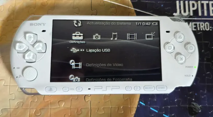 PSP-3000 Pearl White (Branco) na Caixa com Manuais - Funcionando (Ler a Descrição)