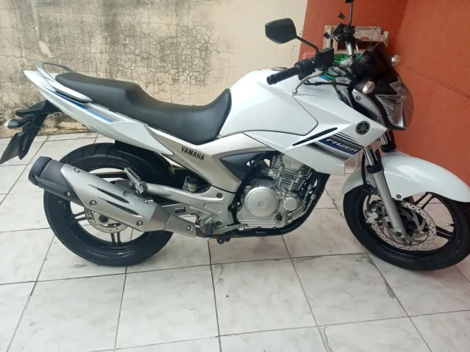 Fazer 250