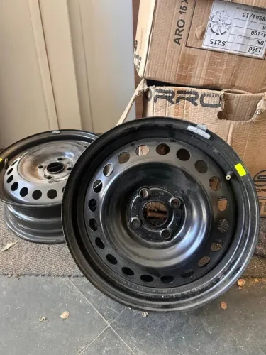 Rodas aro 15, Conservadas, 4 furos
