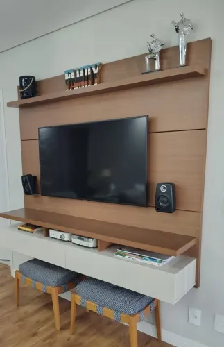 Rack home TV