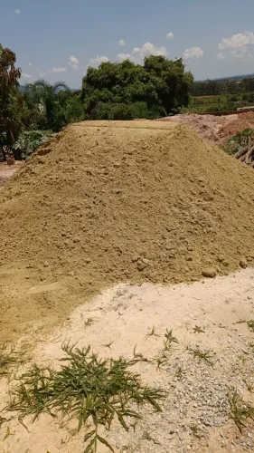 Caminhão toco de areia e brita barato confira!