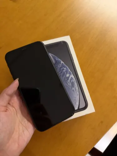 iPhone XR 128GB Preto