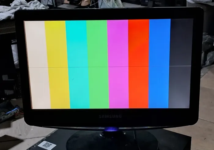 Monitor 16 Samsung VGA (micro listrinha)faço entrega