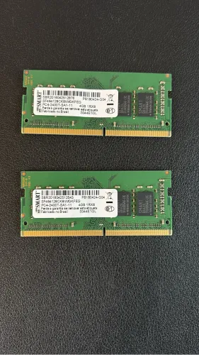 2 memórias RAM 4GB DDR4 2400Mhz funcionando