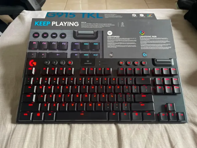 Teclado Gamer Logitech G915 TKL