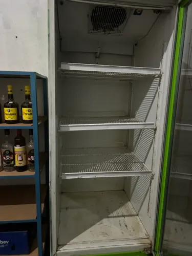 Freezer/cervejeira expositor em perfeitas condições