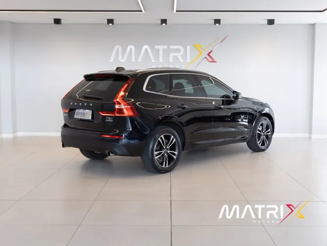 Volvo XC 60 T-5 Momentum 2.0 254cv AWD 5P 2019