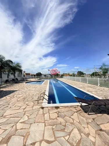 Casa com energia solar, piscina aquecida, planejados e ar condicionado