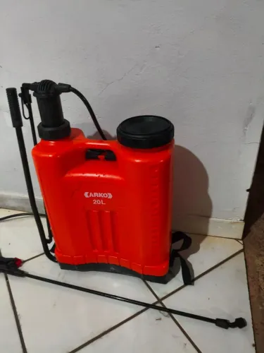 Pulverizador 20 litro ( usado 2 vezes )