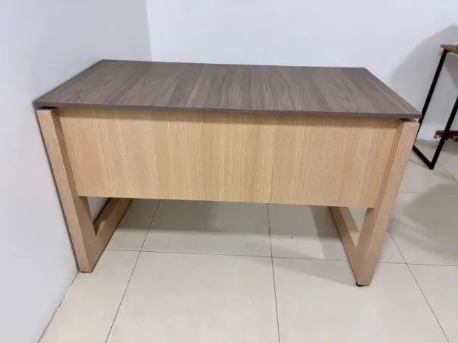 Mesa de estudos/escritório