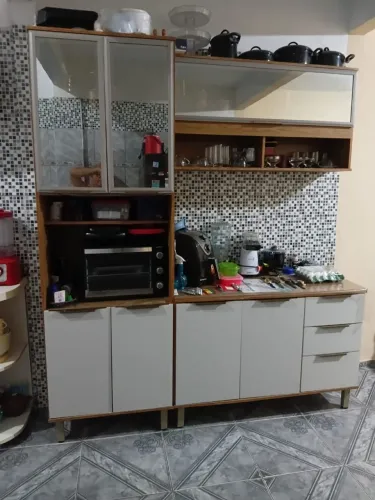 Armário de cozinha seminovo