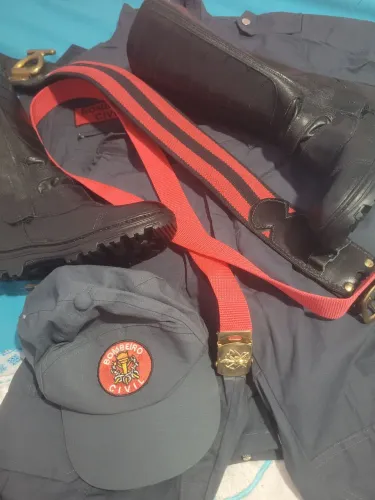 Uniforme bombeiro civil