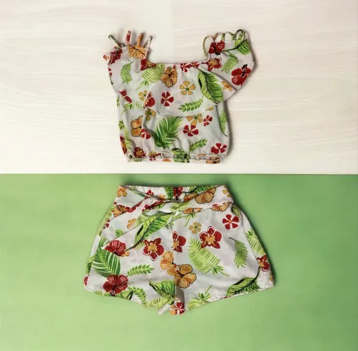 Conjunto Cropped e Short de Cintura Alta
