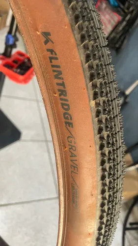 Pneu Bike Tubeless Kenda Flintridge 700x40 Gravel Ciclocross