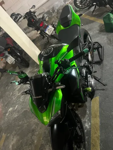 Vendo moto Kawasaki modelo Z900 ano 2018