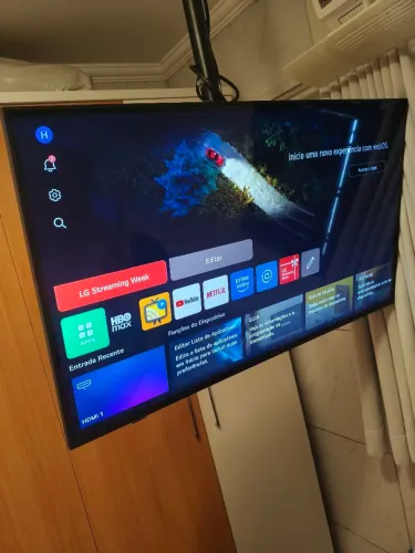 Smart TV LG 43" 4K UHD 43AU801C - Com Smart Magic (Apenas 2 Meses de Uso / 145h)