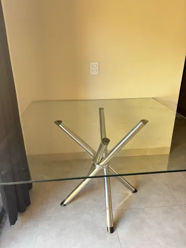 Mesa Volga Cromada com Tampo de Vidro - Excelente Estado